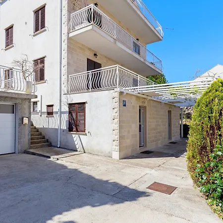 Niksa Condominio
